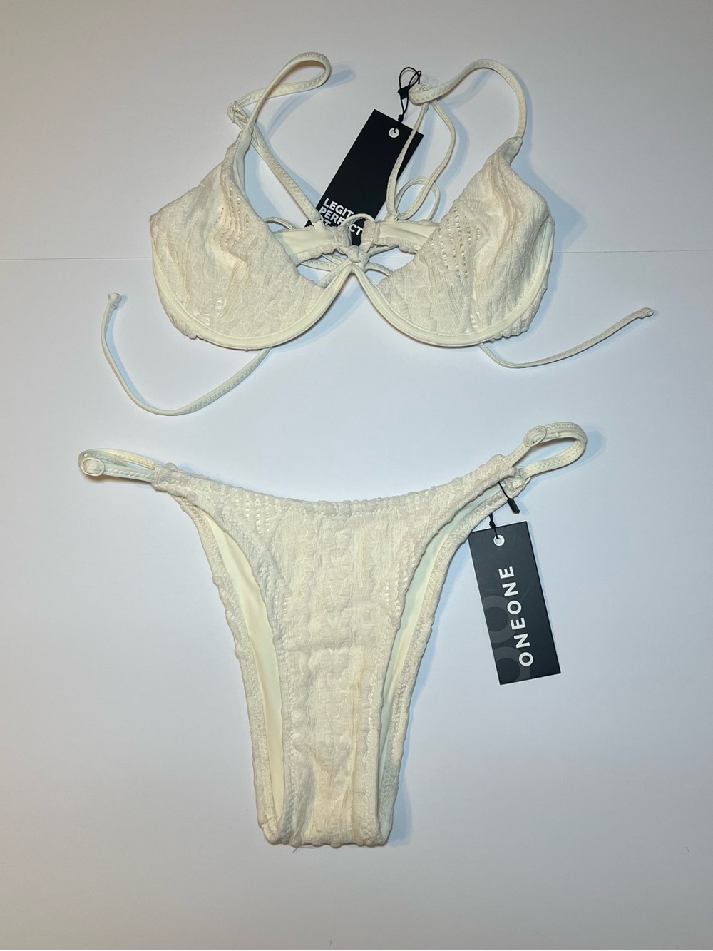 ONEONE two piece swimwear Cream Textured Underwire Bikini Set size medium